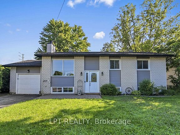2nd image of 209 Bridge St N