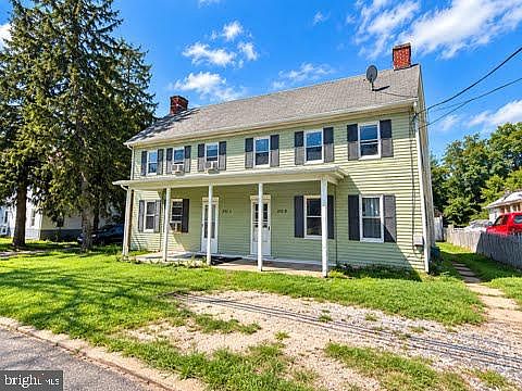 2nd image of 232 Main St
