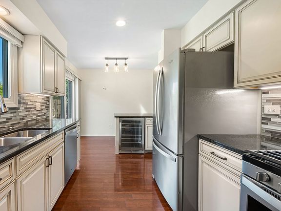 4th image of 2206 Jackson Branch Dr