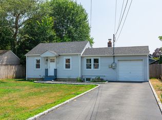 (Undisclosed Address), Copiague, NY 11726