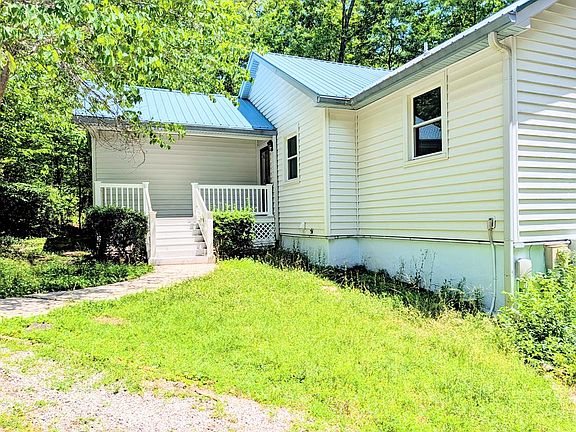 3rd image of 446 E Cove Rd