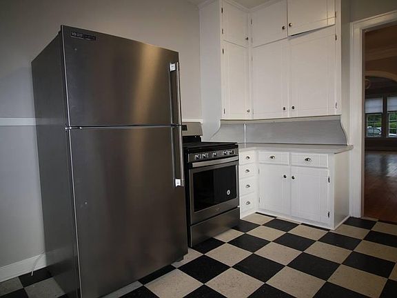 5th image of 1421 Franklin St SE #1