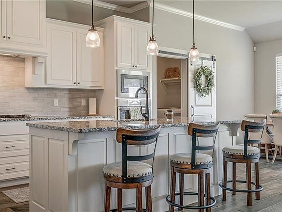 3rd image of 12116 Sequro Ln