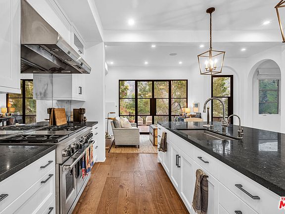 4th image of 2382 Live Oak Meadows Rd