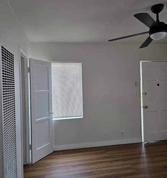 2190 W 26th Pl — Photo 2