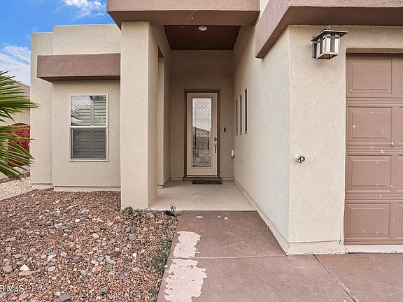 4th image of 14374 Loma Esmeralda Dr