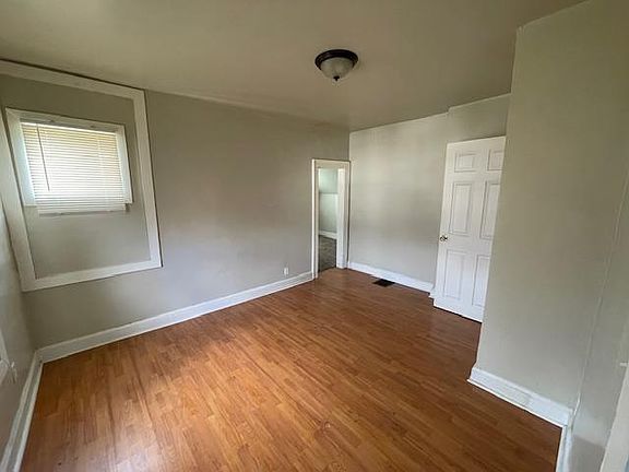 3rd image of 2839 N Gale St