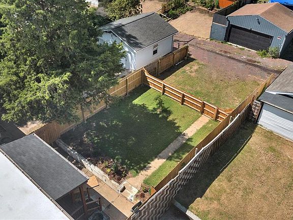 5th image of 4633 Alaska Ave