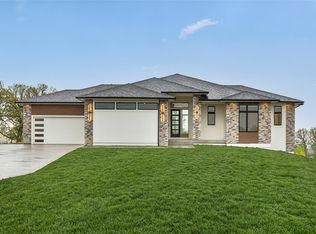 26876 Acorn Ridge Dr, Adel, IA 50003