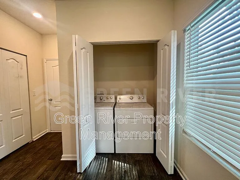 294 Aralia Ln — Photo 12