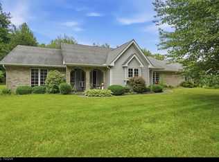 3556 Lake Rd, Conneaut, OH 44030