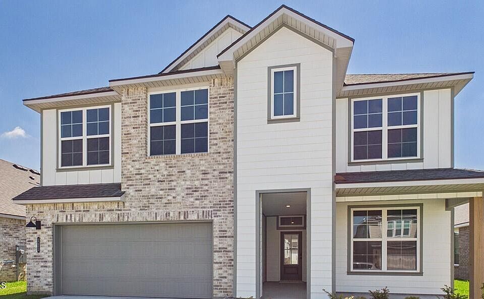 1st image of 121 Belle Lake Dr