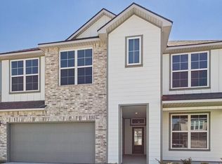 121 Belle Lake Dr, Lafayette, LA 70506