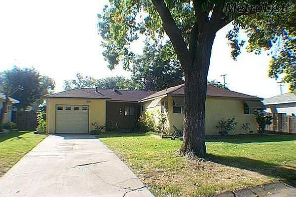 2nd image of 1824 Teresa St