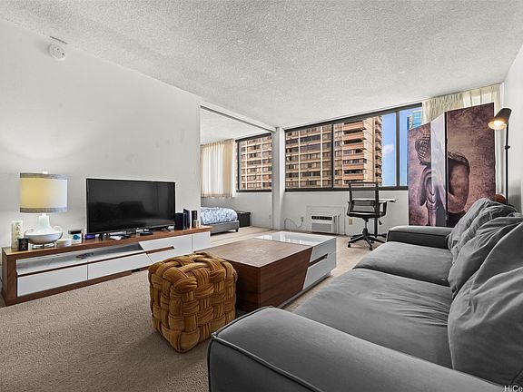 3rd image of 1255 Nuuanu Ave APT 1913