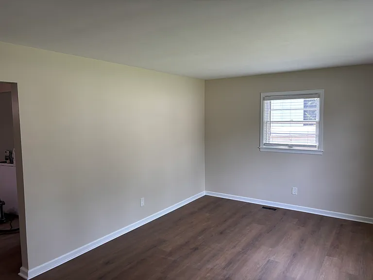 212 Zandale Dr — Photo 15