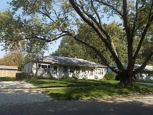 1204 E Michigan Ave photo 1