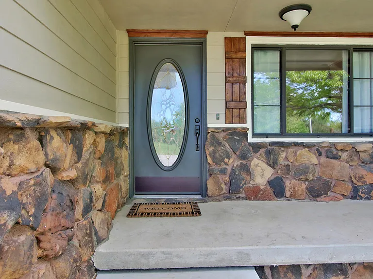 4036 N Edgemoor Dr — Photo 3