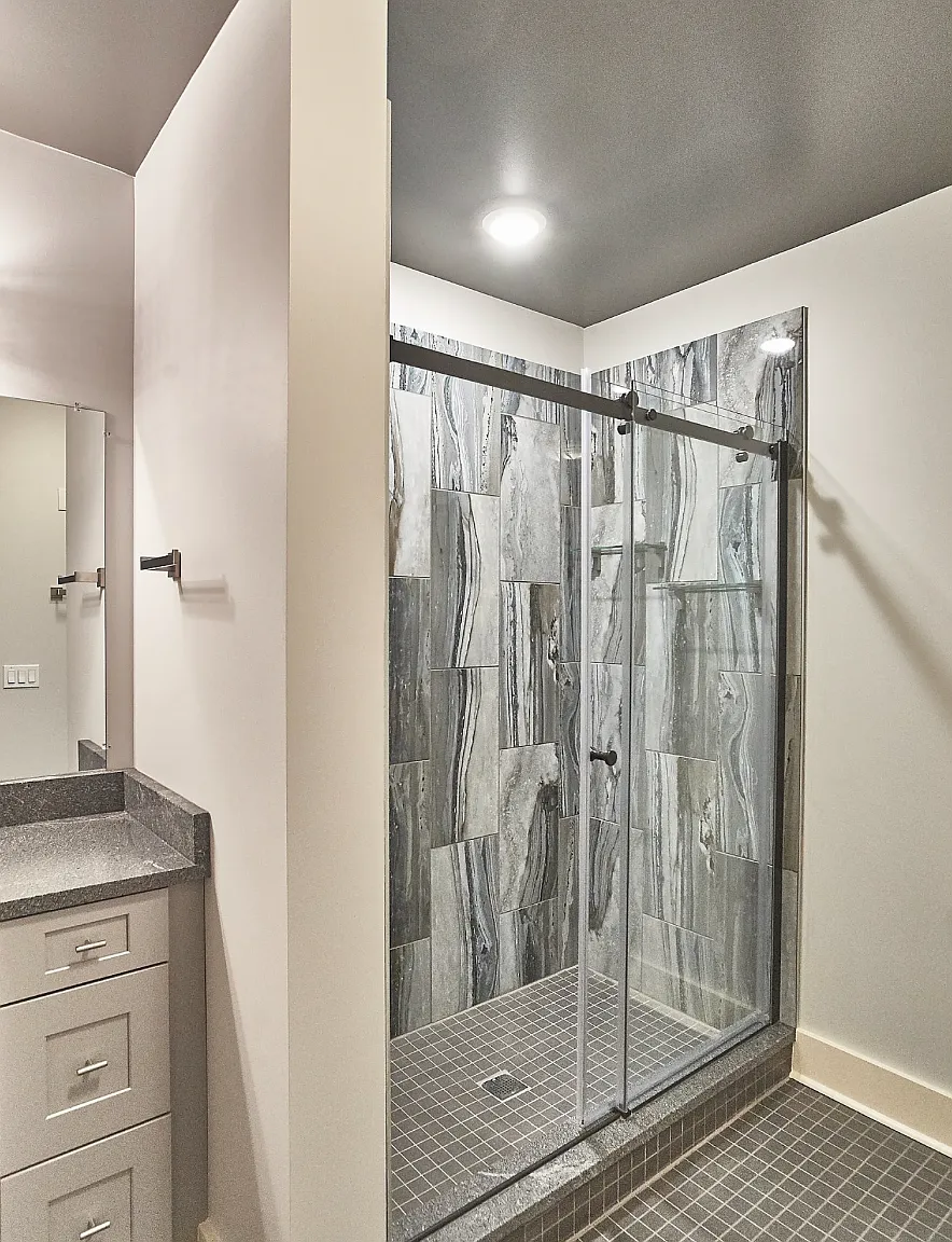 1 bed, 1050 sqft, $2,200 — Photo 2