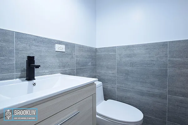 Rented by null | media 34