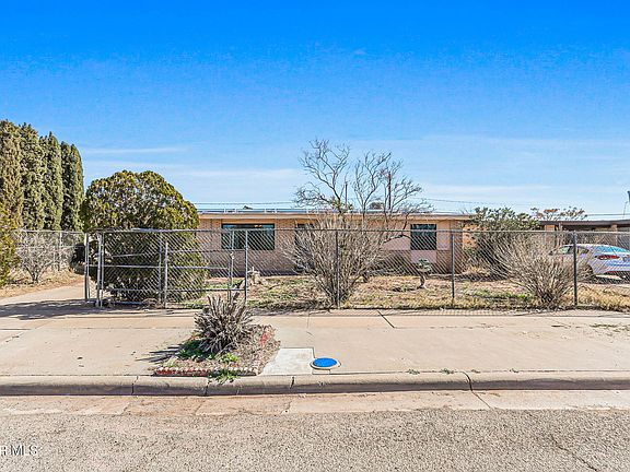 3rd image of 10548 Clearwater St