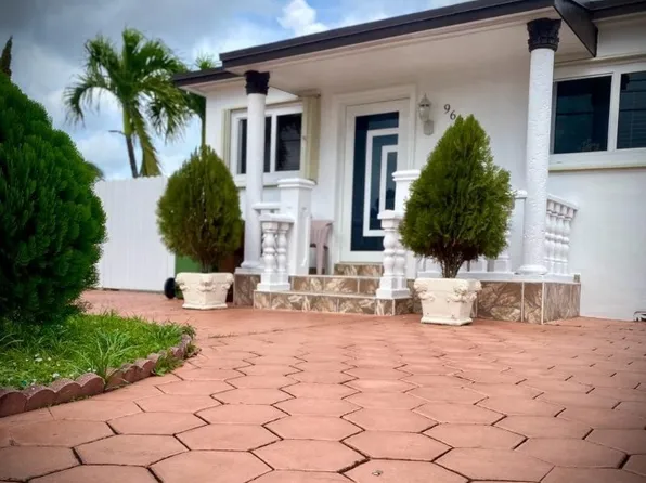 961 E 45th St, Hialeah, FL 33013