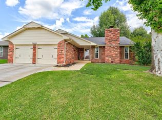 3800 Meadow Ln, Edmond, OK 73013