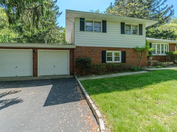 18 Brian Ter, Chestnut Ridge, NY 10977