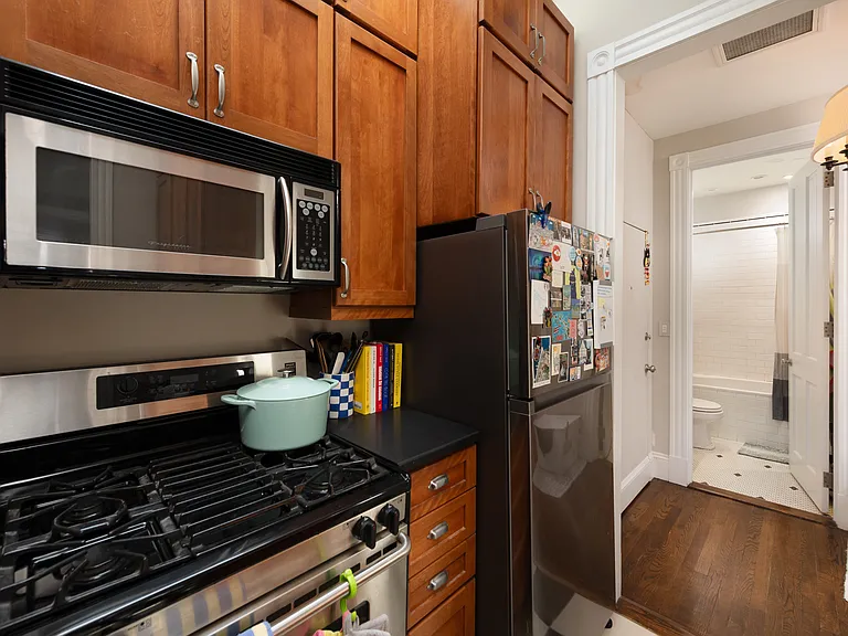 281 Beacon St #18 — Photo 10