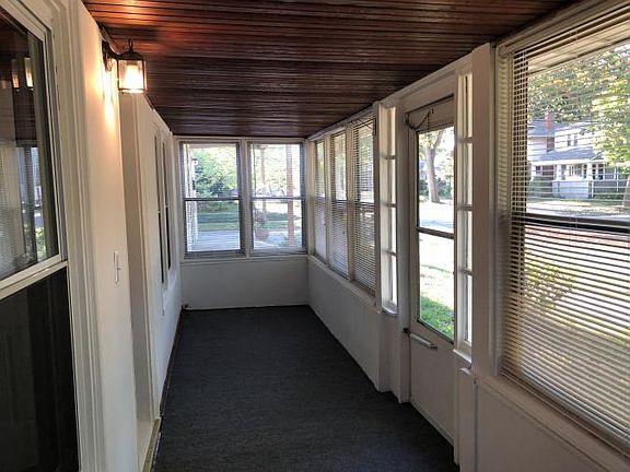 4th image of 410 E Lewiston Ave