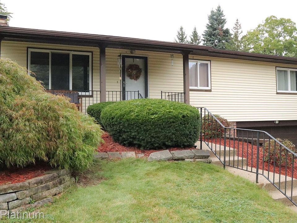 1st image of 235 Valley Dr