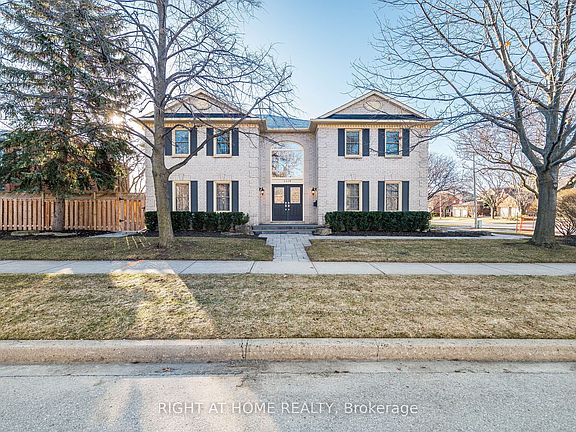 3rd image of 1114 Ballantry Rd