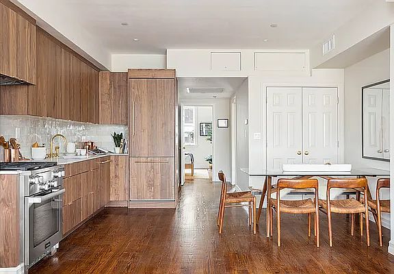 3rd image of 126 1st Pl APT 3