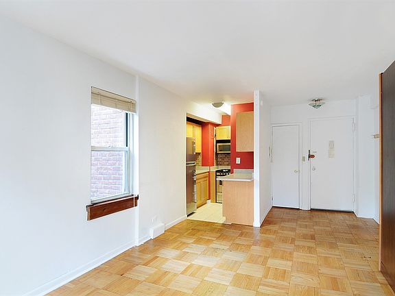 3rd image of 288 Lexington Ave APT 5H