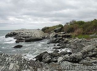 553 Tuckerman Ave, Middletown, RI 02842