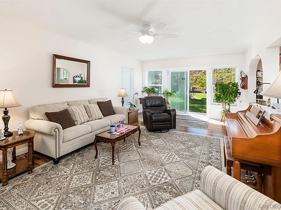 4th image of 3808 Vista Campana S Unit 6