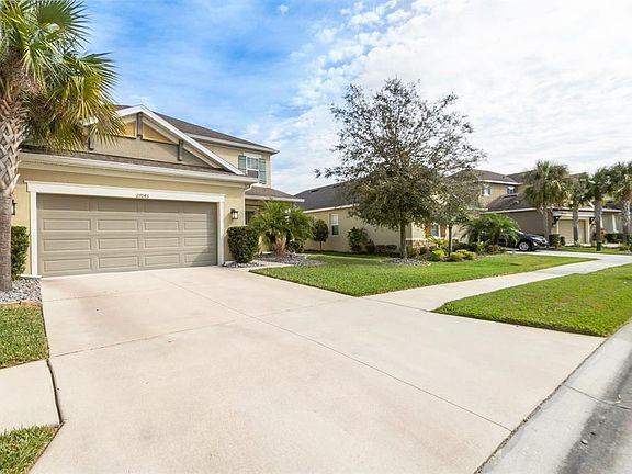 3rd image of 27043 Carolina Aster Dr