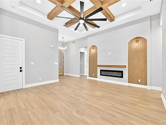4th image of 8009 N 39th St