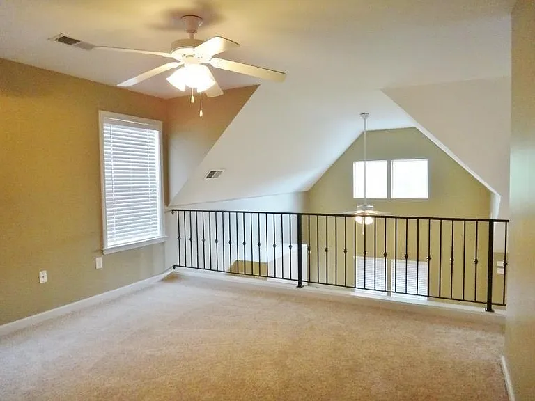 1327 Harbor Park Dr — Photo 11