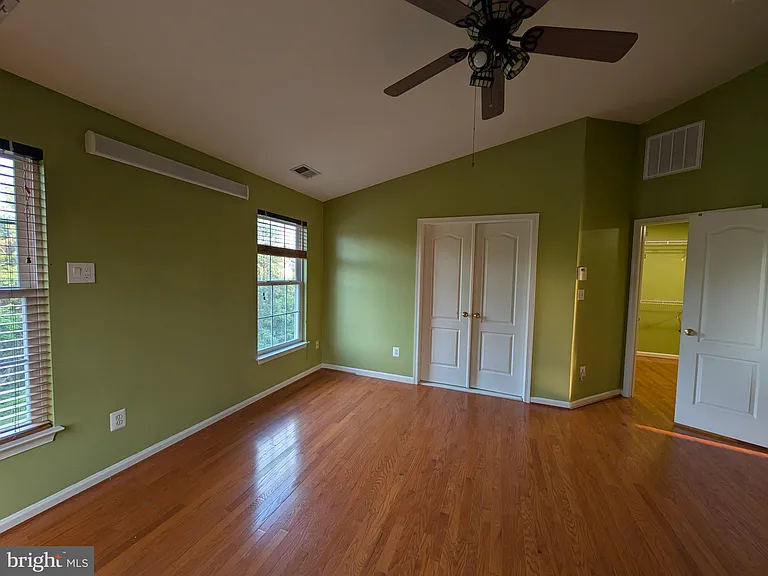 22611 Welborne Manor Sq — Photo 45