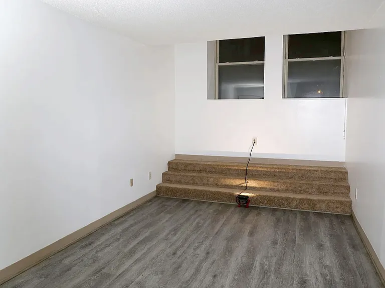 25 Laval Street Apartments — Photo 52