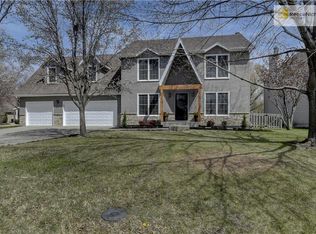 2214 S Lennox Dr, Olathe, KS 66062