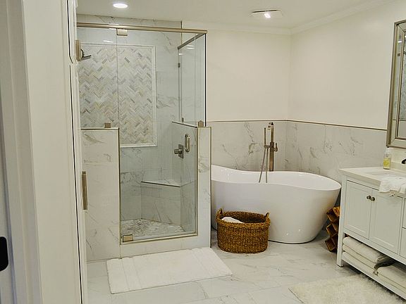 Master bathroom 