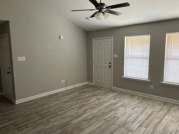 3rd image of 49 Birchwood Dr