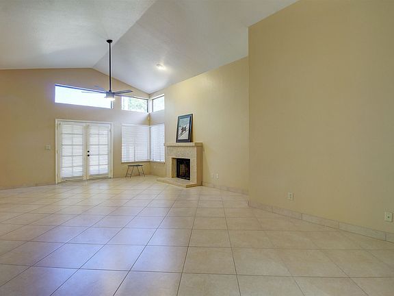 4th image of 15860 N 50th St