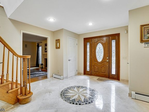 2nd image of 5 Country Brook Dr