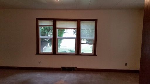 2nd image of 609 5th St W Unit A