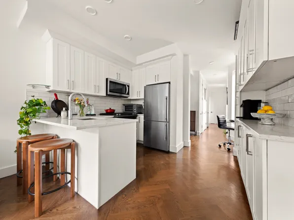 347 Greene Avenue image 1 of 7