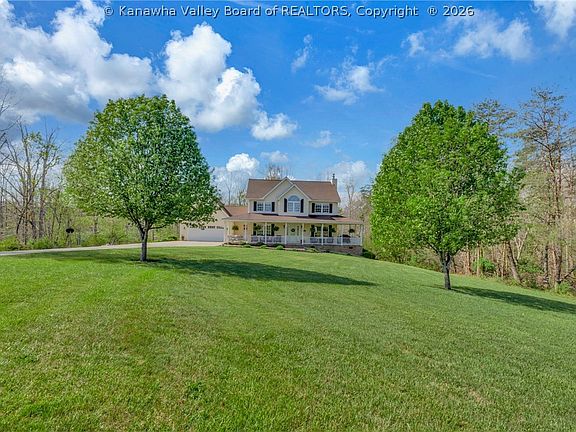 3rd image of 104 Whippoorwill Ln