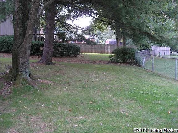 corner lot on cul-de-sac